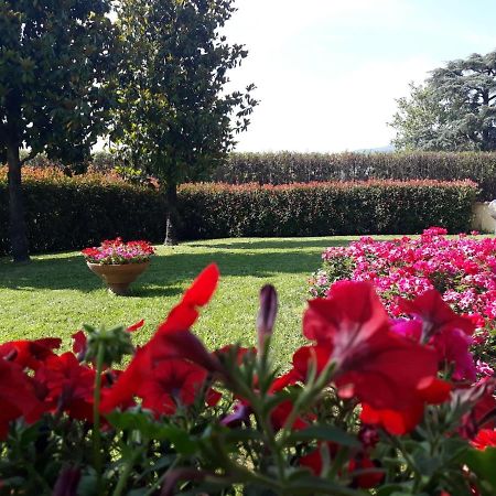Villa Monica Pistoia Luaran gambar