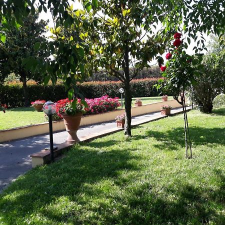 Villa Monica Pistoia Luaran gambar