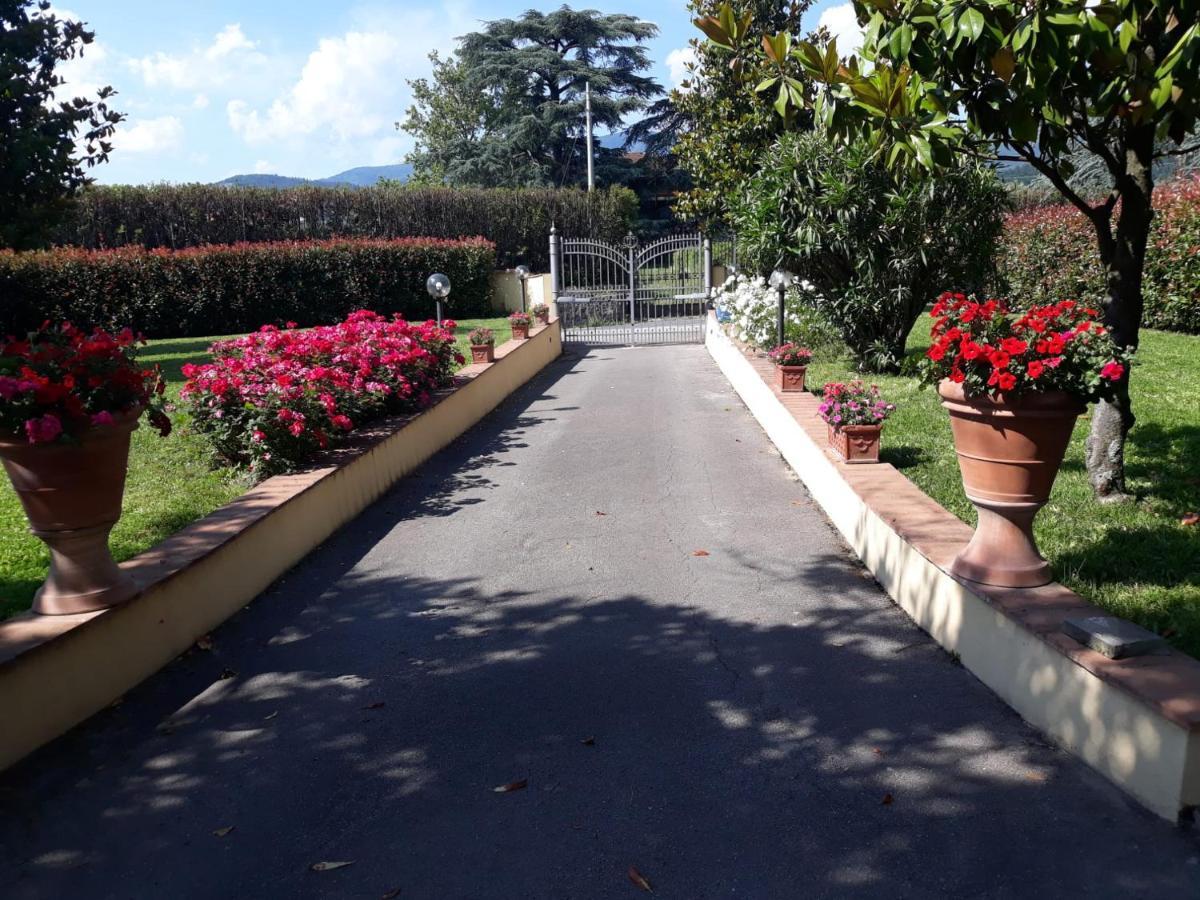 Villa Monica Pistoia Luaran gambar